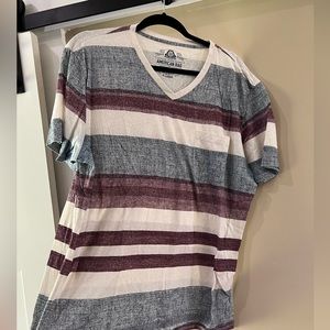 American Rag Mens XL V neck T-shirt